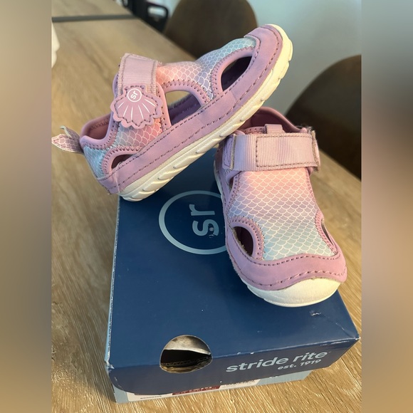 Stride Rite - Picture 1 of 13